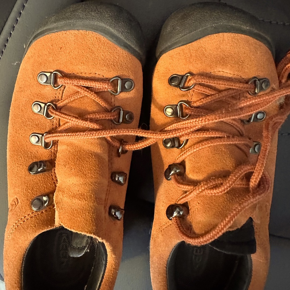 Keen Footwear women’s Sz 6